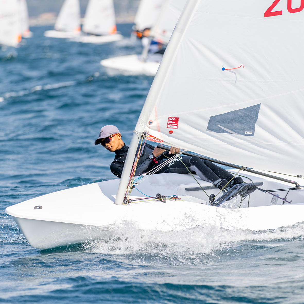 Case conveyor system